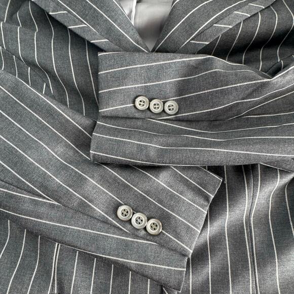 DARA LAMB Haute De Gamme Women's Pinstripe Gray Blazer Jacket Size Medium - Picture 7 of 11
